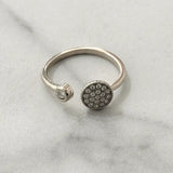 Euka Ring w White Zirconias 